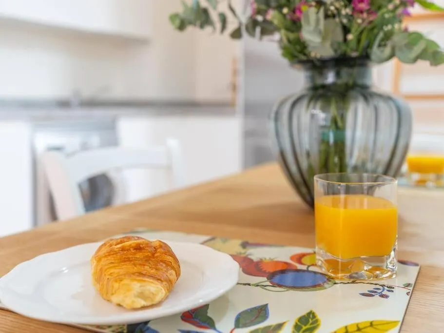 Nino De Guevara'S Andalusian Charm: The Essence Of Malaga City Center Apartment